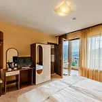 Hotel Ardovel Park 3*