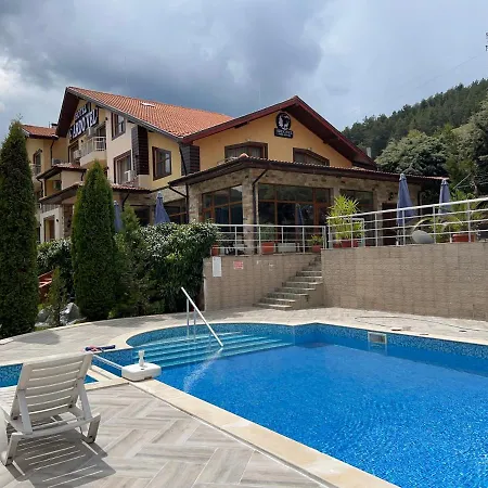 Ardovel Park Hotel